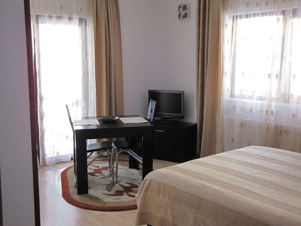 Hotel Silvia Apart Сіная Екстер'єр фото