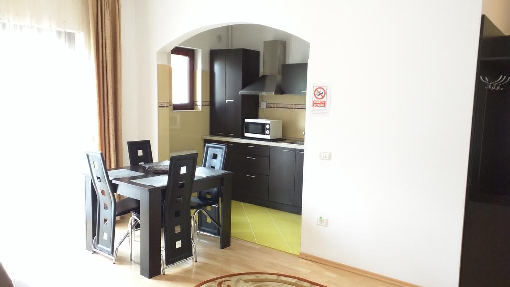 Hotel Silvia Apart Сіная Екстер'єр фото