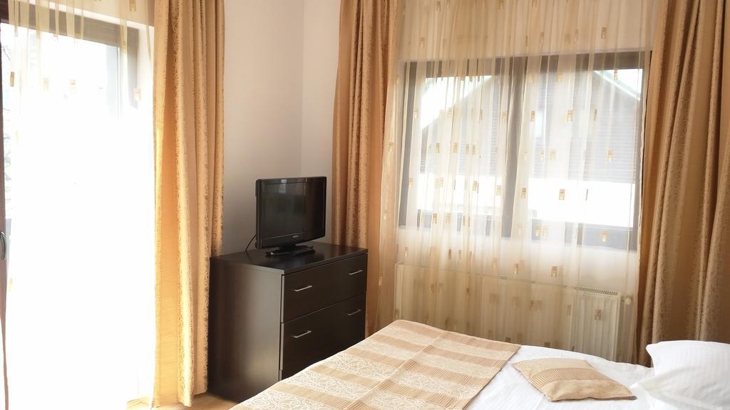 Hotel Silvia Apart Сіная Екстер'єр фото