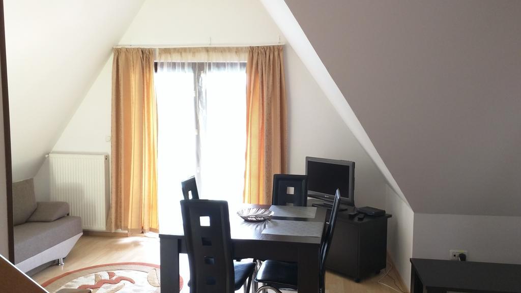 Hotel Silvia Apart Сіная Екстер'єр фото